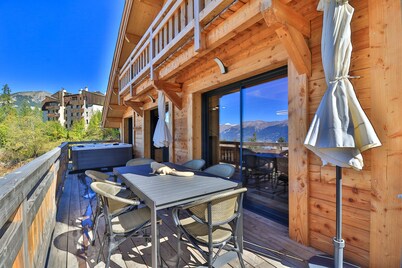 Magnificent Chalet Les Orres 1600m +Jacuzzi + Sauna