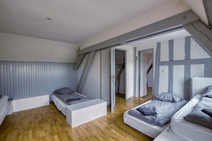 5 bedrooms