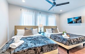 4 bedrooms, desk, iron/ironing board, travel cot