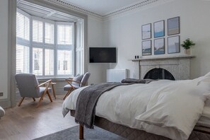 5 bedrooms, iron/ironing board, free WiFi, bed sheets - Luxury Townhouse in the centre of St Andrews (St Andrews)