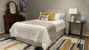 2 bedrooms, iron/ironing board, WiFi, bed sheets