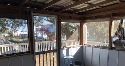 Beautiful Canal Front, Nautical Theme Home with downstairs outdoor TIki Bar