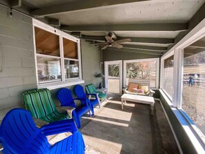 Terrace/patio - Castaway Cottage (Eclectic)