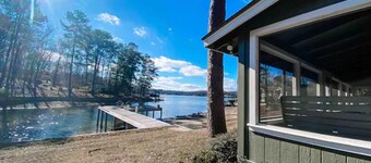 Castaway Cottage