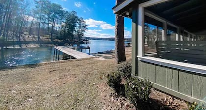 Castaway Cottage