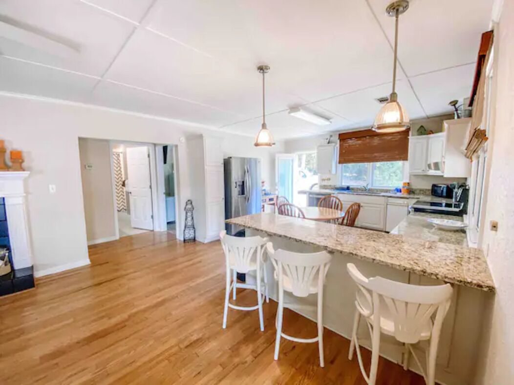 冰箱、微波炉、烤箱、炉灶