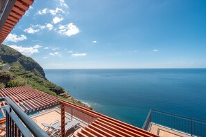 Property grounds - Nearer to the Sea than the sky, an amazing views and peaceful escape. (Arco da Calheta)