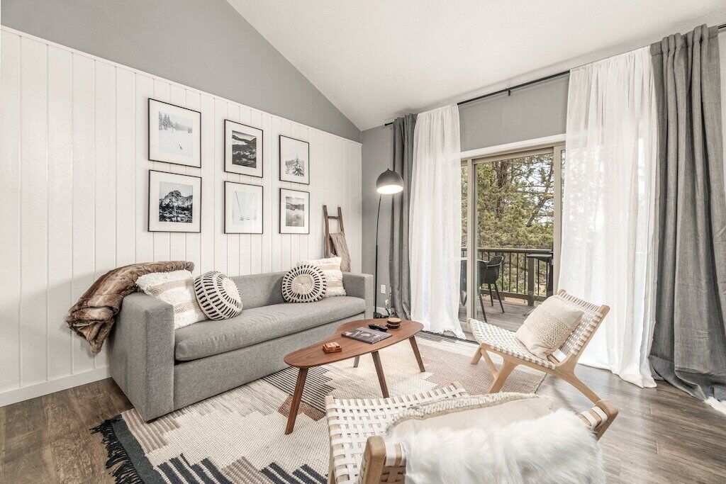 HGTV modern luxury condo/Old Mill/Ski/Hot tub