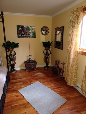 Deluxe Room | Down comforters, free WiFi, bed sheets - La vie est belle (Morin Heights)