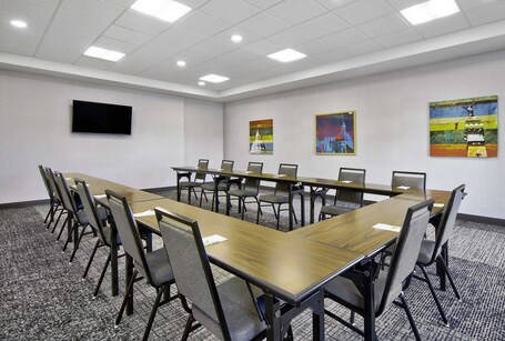 Home2 Suites By Hilton Whitestown Indianapolis NW - Image 32