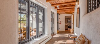 Gem Hacienda-Taos, NM-Thanksgiving in a Luxe Home-9 bedrooms-Sleeps 30-Book Now!