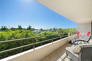 Imagen sin descripción, 5 de 32, botón