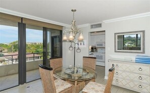 Immagine non classificata, 5 di 39, pulsante