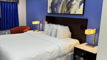 Muebles diferentes, tabla de planchar con plancha y wifi gratis