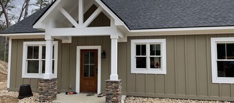 Serenity, Waterfront Mountain Retreat