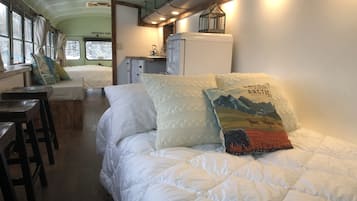 WiFi, bed sheets