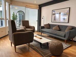 Living area - Nomad Apartments in Bohem Barranco by Wynwood-House (Lima)