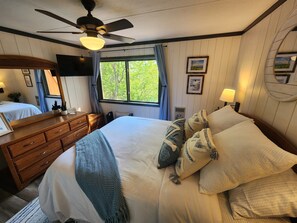 3 Schlafzimmer, Schreibtisch, Bügeleisen/Bügelbrett, kostenloses WLAN