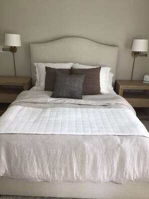 3 chambres, fer et planche à repasser, Wi-Fi gratuit, draps fournis