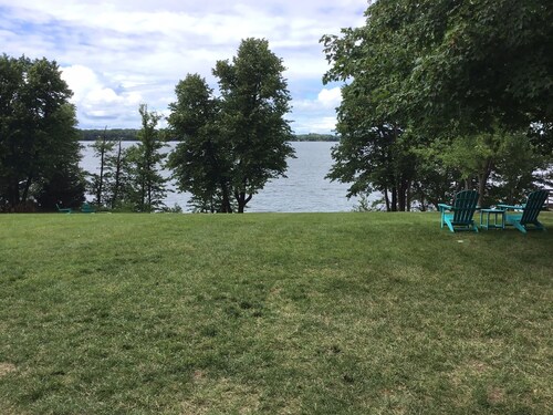 Lakeside Retreat on Lake Irene  – Relax, Recharge & Reconnect