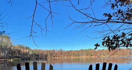 Cozy Cabin on Dewdrop Lake