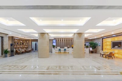 Greentree Eastern Chizhou Changjiang Middle Road Rt-mart Hotel