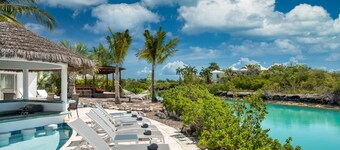 Byculla 4 BR Villa - Canal Front