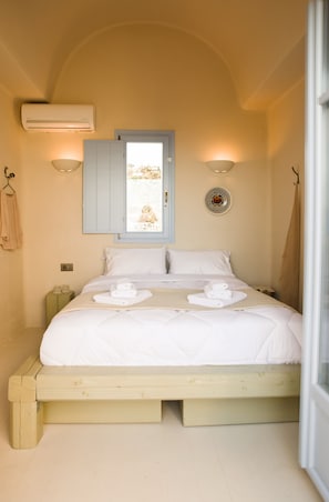 Luxury Villa, 3 Bedrooms, Private Pool, Sea View | Egyptian cotton sheets, premium bedding, in-room safe