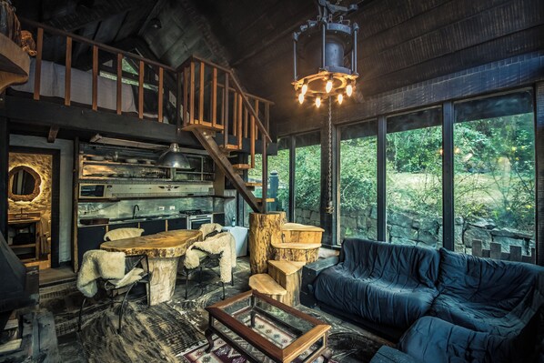 Familie-alpehytte | Allergitestet sengetøy, individuelt dekorert og individuelt innredet