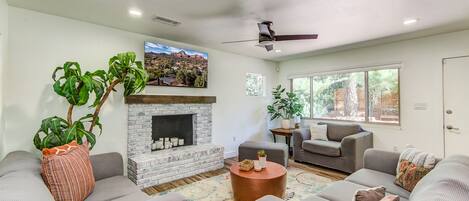 TV connectée, cheminée, Netflix, Hulu