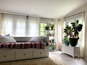 2 bedrooms, desk, iron/ironing board, travel crib