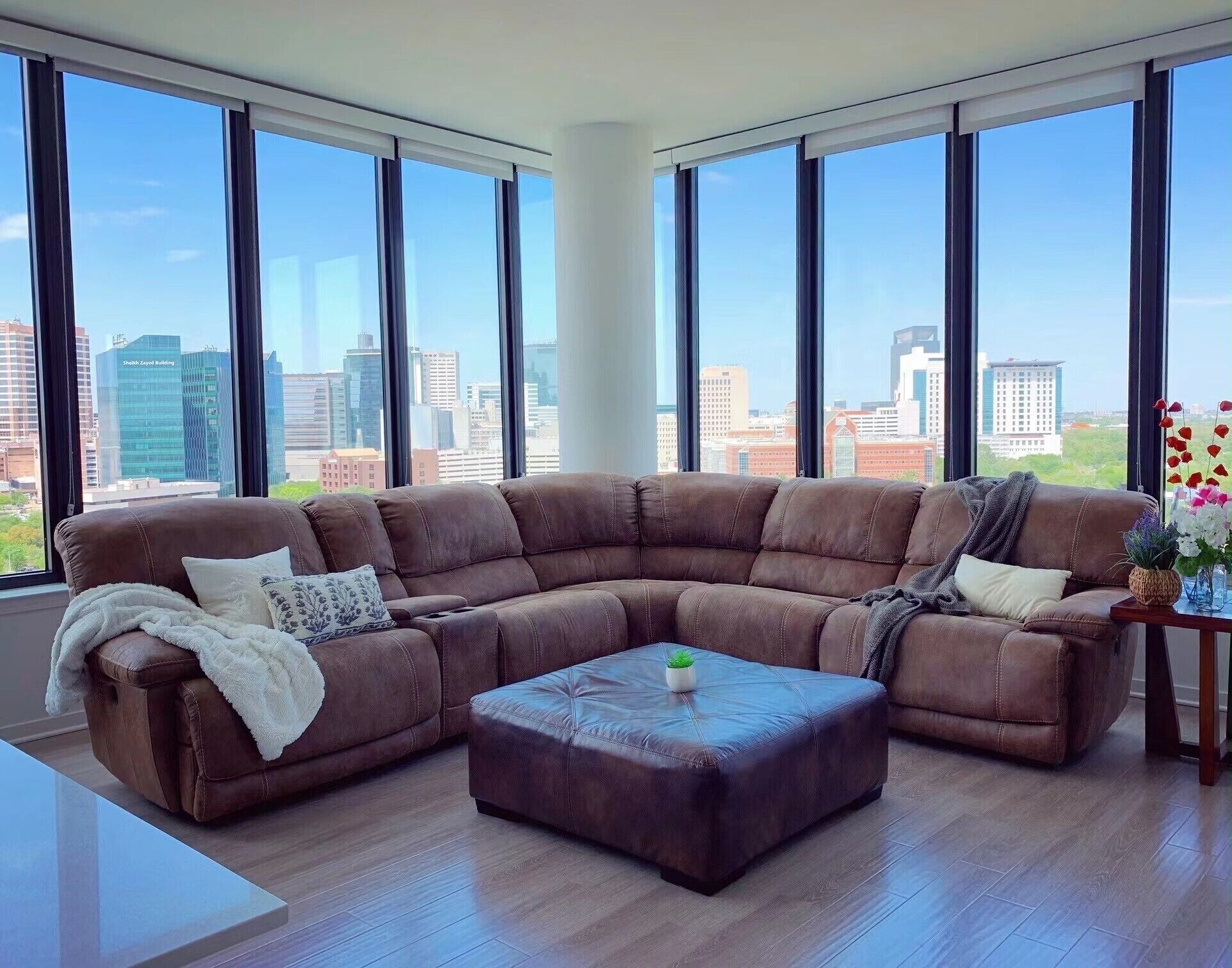 3 Bedrooms luxury apartment