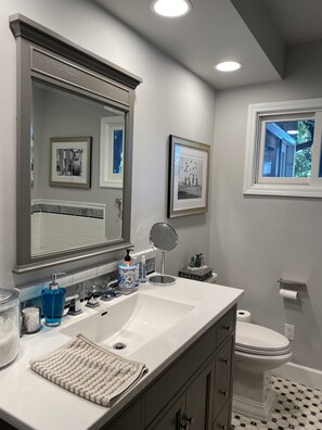 Bathtub