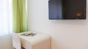 City Apartment | Room amenity