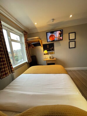 Fer et planche à repasser