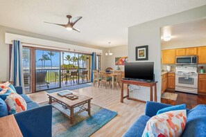 Smart TV, offices - Lae Nani 422 Great View from this Oceanfront Condo (Kapaʻa)