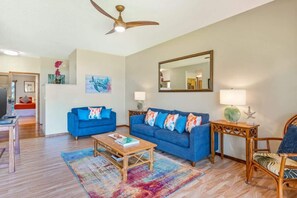 Smart TV, offices - Lae Nani 422 Great View from this Oceanfront Condo (Kapaʻa)
