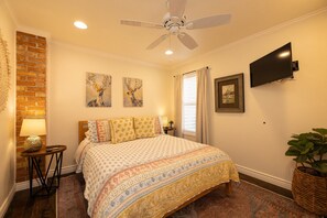 2 bedrooms, iron/ironing board, travel crib, free WiFi