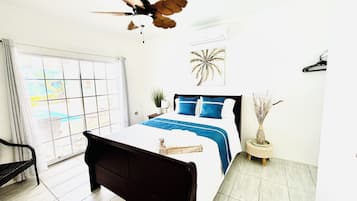 10 habitaciones, escritorio, tabla de planchar con plancha y wifi