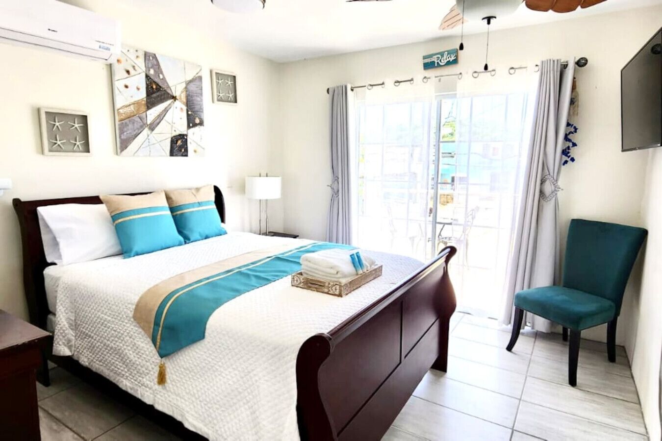 10 Schlafzimmer, Schreibtisch, Bügeleisen/Bügelbrett, WLAN