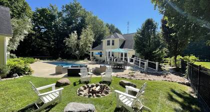 Secluded retreat Heated pool 13 acres pool table playground