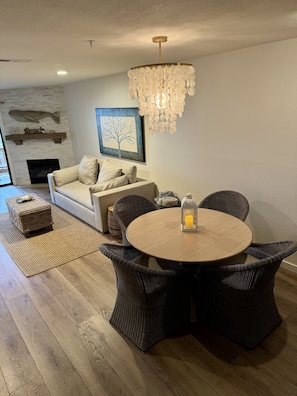 Interior - White Water View!  Seascape Beach Resort, Miles of White Sand Beach! 2bd 2.5bth (Aptos)