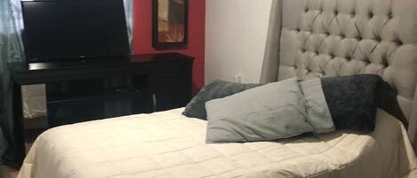 1 bedroom, iron/ironing board, free WiFi, bed sheets