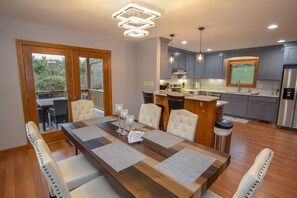 Dining - 4BR Family Retreat near Boone: Huge Yard, Fire Pit & Game Room (Boone)