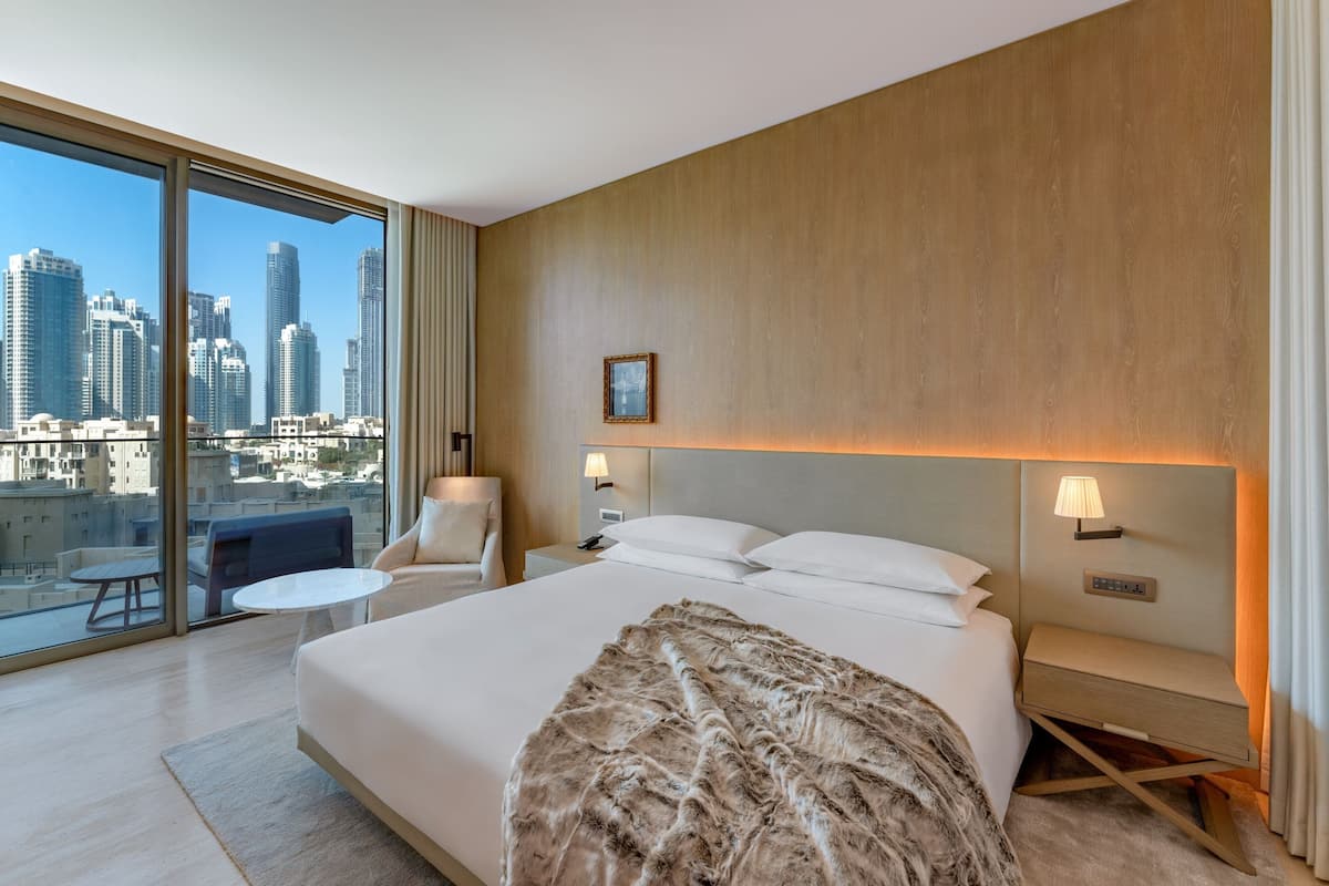 1 bedroom, Egyptian cotton sheets, premium bedding, down duvets