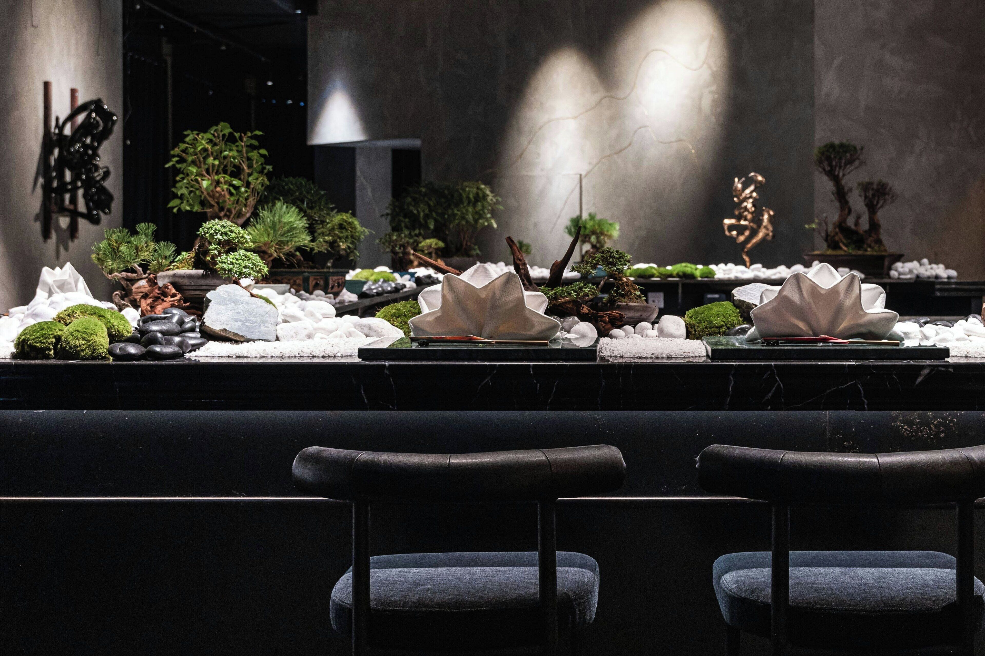 4 restaurants, breakfast, lunch, dinner served; italian cuisine