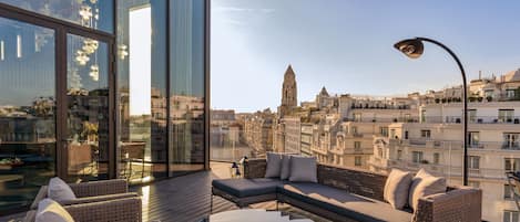 Suite, 1 King Bed, Tower | Terrace/patio
