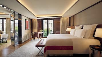 Executive Suite, City View | Premium bedding, minibar, in-room safe, blackout drapes
