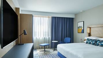 Deluxe Room, 1 King Bed, Non Smoking | 1 bedroom, in-room safe, desk, laptop workspace