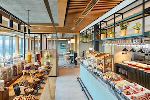 Daily buffet breakfast for a fee